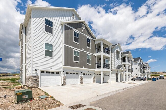 Photo - 1787 N Festive Wy Unit # B202