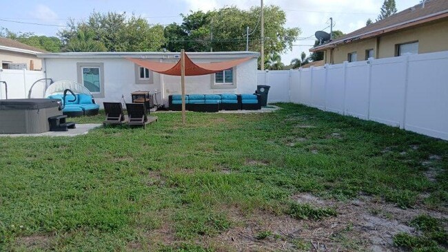 Photo - 161 NE 15th Terrace