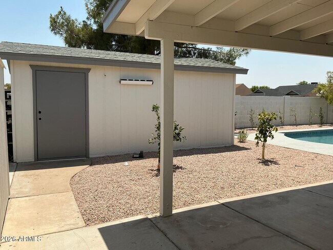 8837 W Highland Ave