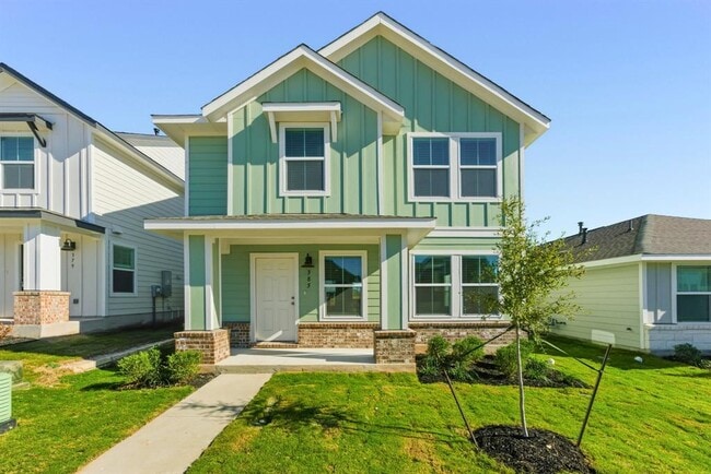 Building Photo - 385 Keefer