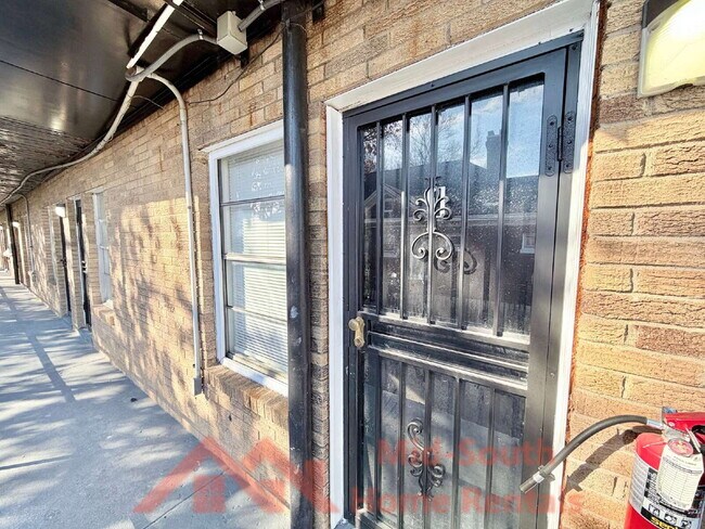 Photo - 139 N Claybrook St Unit 9