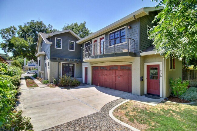 536 J Street - 536 J Street Townhome