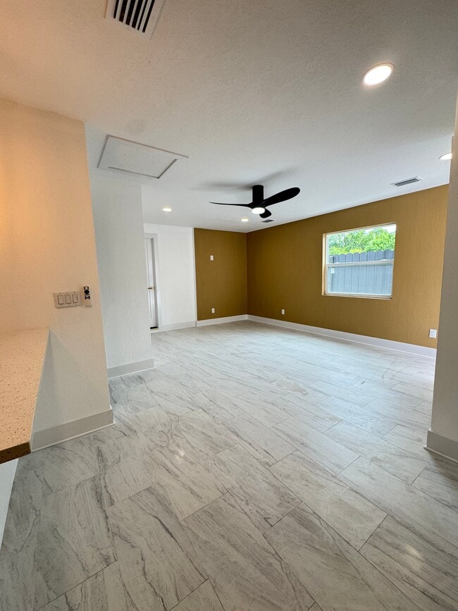 Photo - 8319 Jana Dr