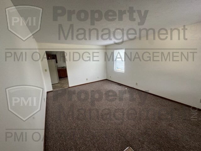 Single Level 2 Bed Apartment with Garage