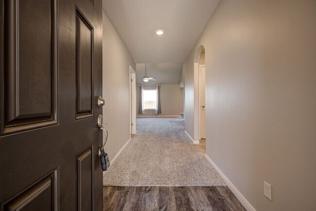 Photo - $500 Off the First Full Months Rent!!