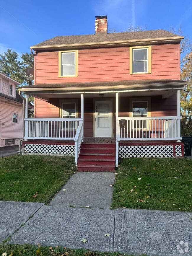 Building Photo - Section 8 Accepted, 3 Bedroom Single-Famil... Rental