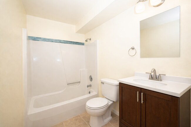 Photo - 231 N Burritt Ave Unit 8