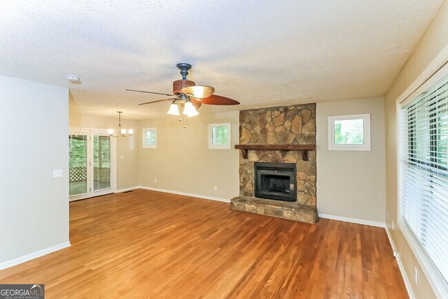 Photo - 2989 Fetlock Dr SW