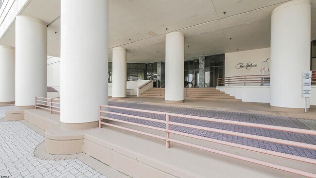 Photo - 3851 Boardwalk Unit 1405