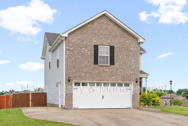 Photo - 1900 Eisenhower Rd