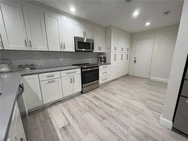 Photo - 307 Bonnie Brae Way