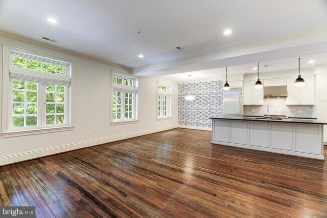 Photo - 1848 Biltmore St NW Unidad 4