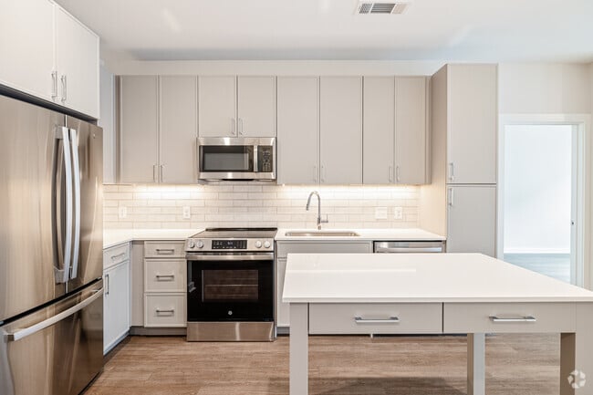 B1 - 2BR, 2BA - 1,025SF - Kitchen - The Ace