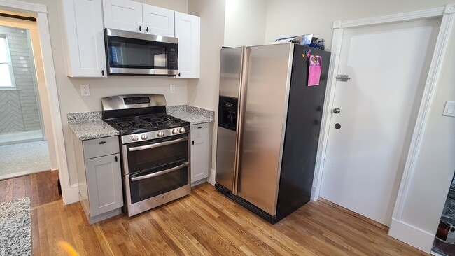 Building Photo - 41 Mendelssohn St Unit 1