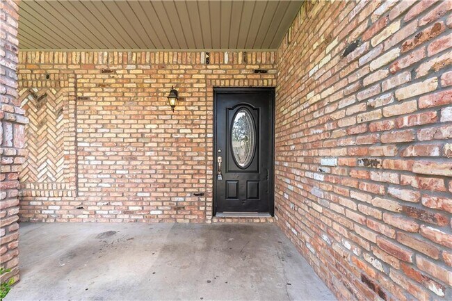 Photo - 604 NW 17th Ct