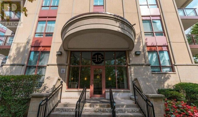 15 Rean Dr Unit 302