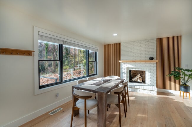 Photo - 1704 Inglewood Dr