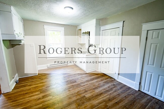 Photo - #391*** - 816-818 Nicholas St Duplex Unit 818 Nicholas St