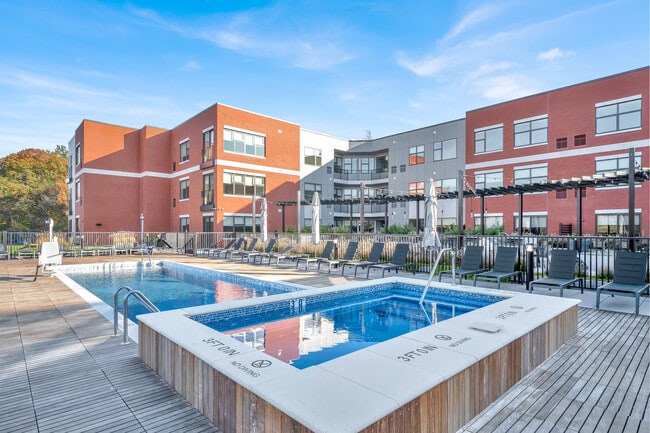 Pool/Hot Tub