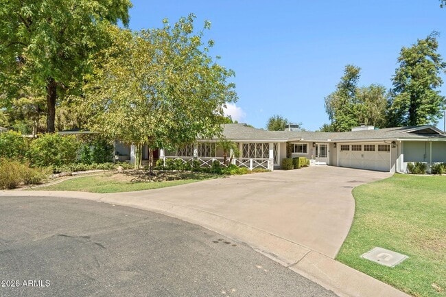Photo - 2054 E Rancho Dr