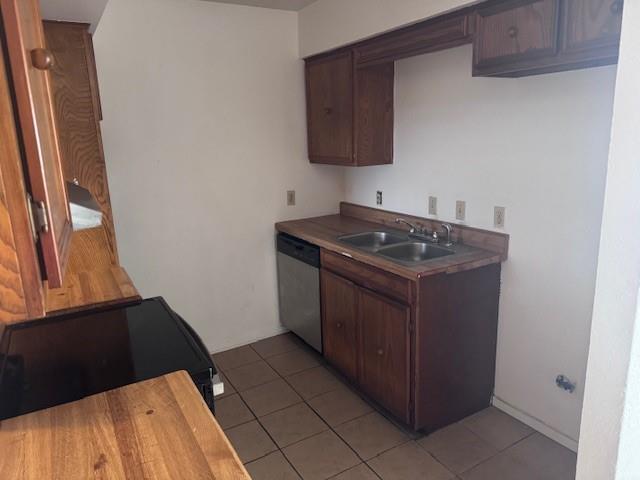 Photo - 1435 26th St NE