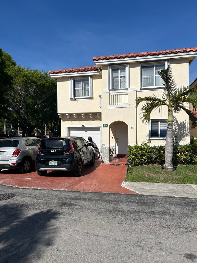 Photo - 14912 SW 104th St Townhome