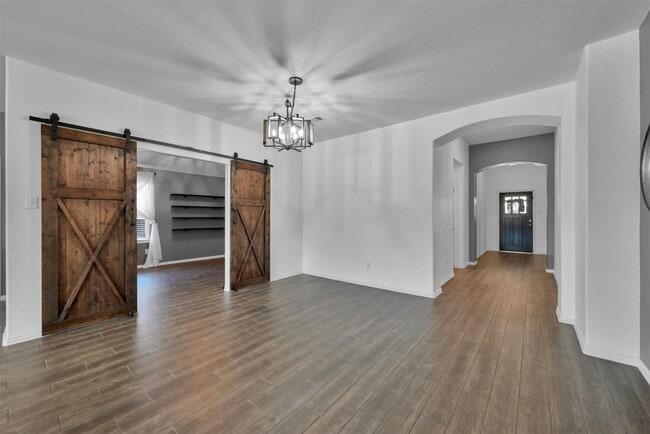 Photo - 16034 Dehay Ln