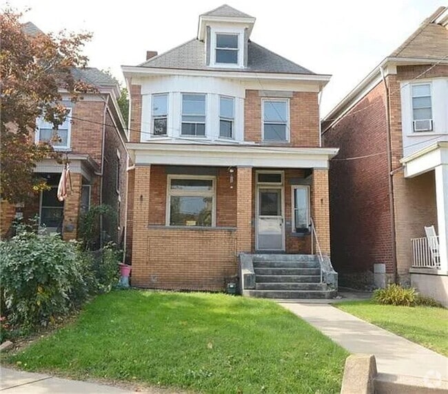 Building Photo - Pet Friendly Large 3 bedroom Rental