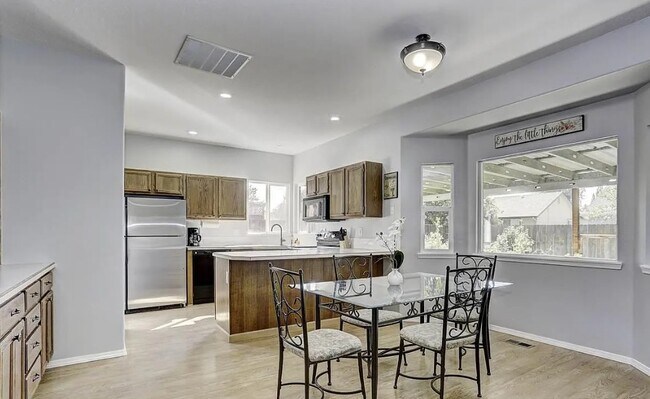 Photo - 2497 W Willard St