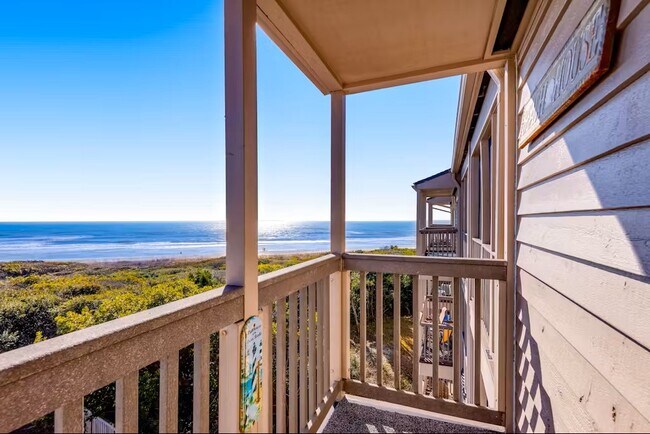 Photo - 2111 W Fort Macon Rd