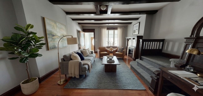 Building Photo - 4BR Home with Exposed Beams & Private Deck in Germantown