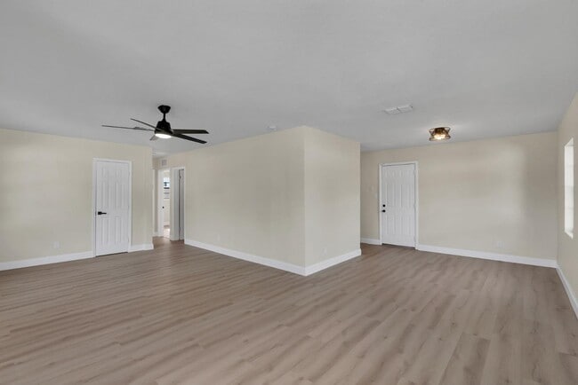 Photo - 7514 Mandarin Dr