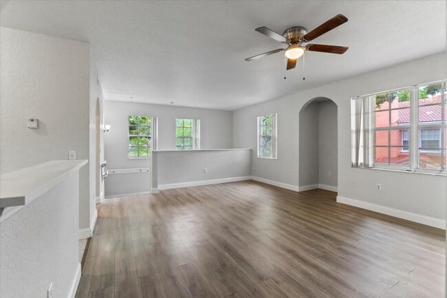 Photo - 2301 Belmont Ln Unit 2301