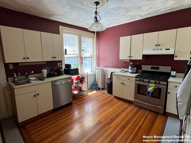 Building Photo - 317 Saint Paul St Unit 1 Rental