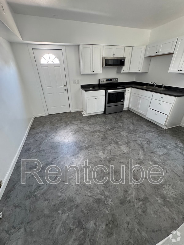 Building Photo - 1702 Rhomberg Ave Rental