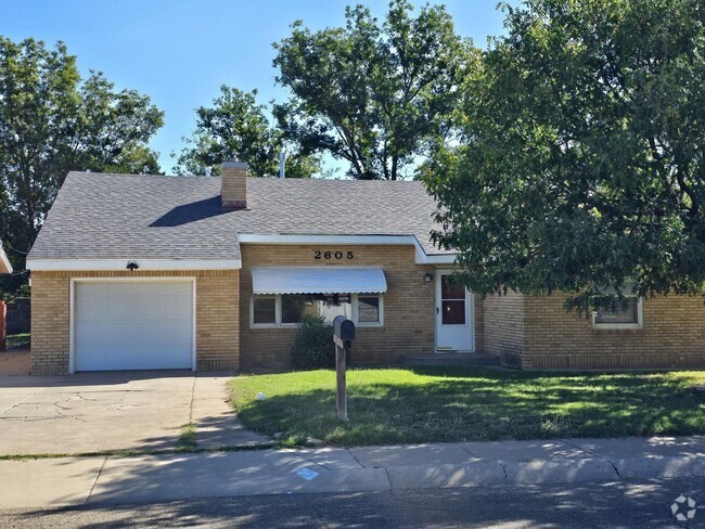 Building Photo - Spacious cozy 3 Bed Home! New Carpets!!