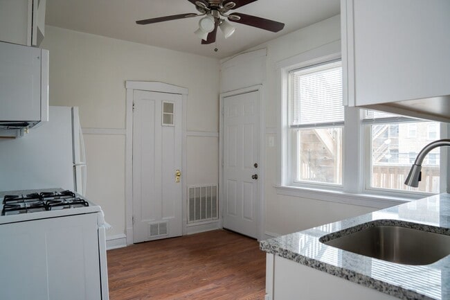 Photo - Albany Park - 1 Bed / 1 Bath - Dog Friendly Unit 3836-204