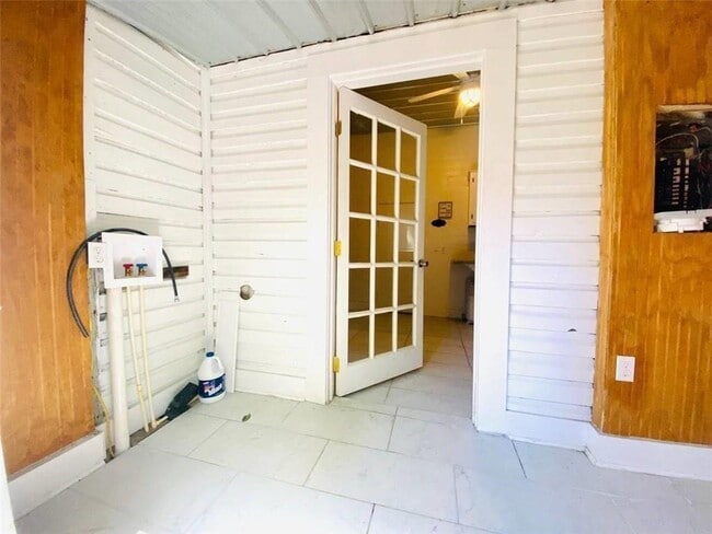 Photo - 2129 Union St