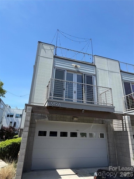 Photo - 919 Westbrook Dr Unit A