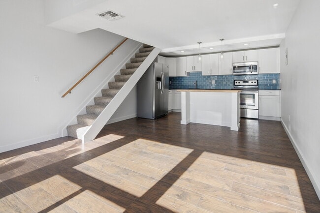 Photo - $1,540.95- 1 Bed, 1 Bath Lofted Apartment in Lakewood with Central AC! Unit 16