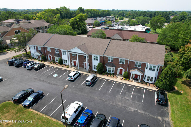 Photo - 2821 S Hurstbourne Pkwy Apartamento Unidad STE 4