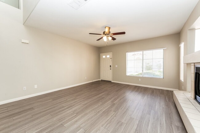 Photo - 3337 Epson St