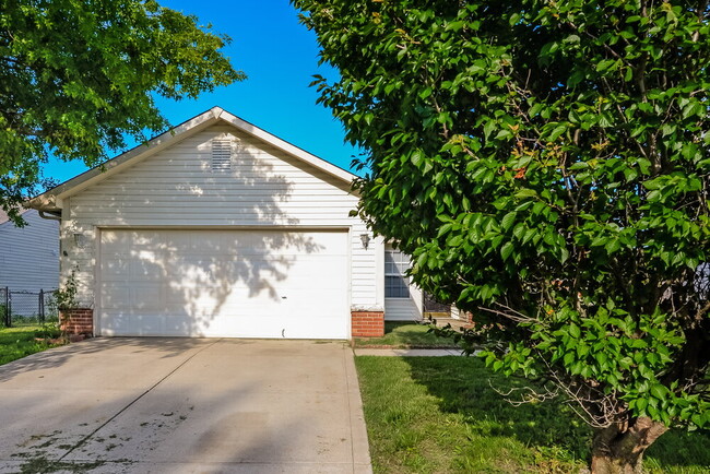 Photo - 791 Helm Dr House