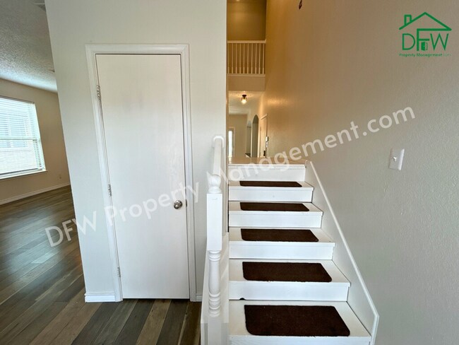 Photo - 4421 Stepping Stone Dr