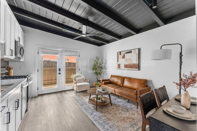 Photo - 2722 Nye St Unidad 2