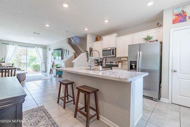 Building Photo - 575 Oakleaf Plantation Pkwy Rental
