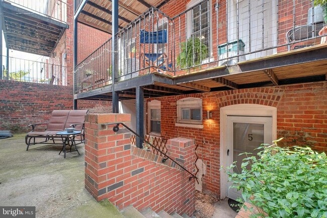 Building Photo - 623 5th St NE Rental