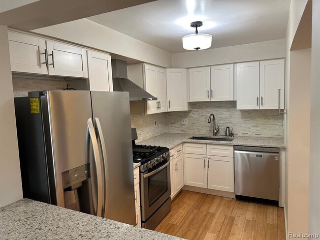 1972 Ridge Ct