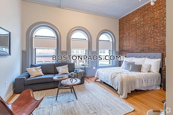 Building Photo - 145 Munroe St Rental
