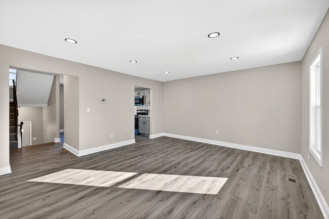 Photo - 204 Whitherspoon Ln